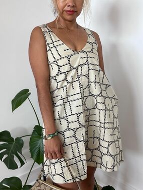 Castro Scandi Bird Summer Geometric Monogram V-Neck Mini Dress Cream Black Sz S